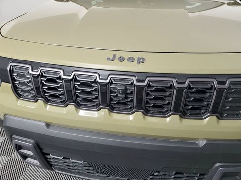 New 2026 Jeep Cherokee Overland w/ Advanced Pro Tech Group AWD/4WD image 10