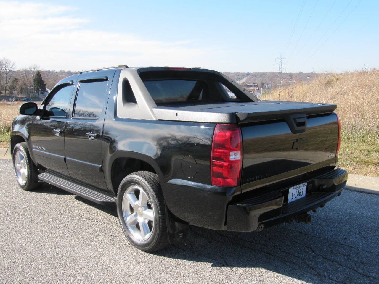 Used 2008 Chevrolet Avalanche LTZ w/ LTZ Preferred Equipment Group AWD/4WD image 4