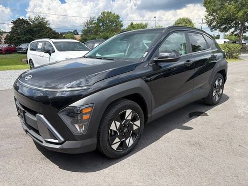 Used 2025 Hyundai Kona SEL FWD image 3
