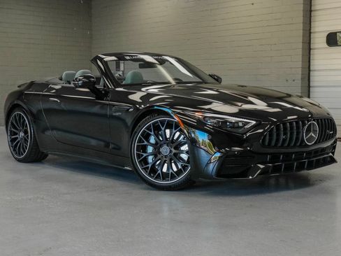 Used 2024 Mercedes-Benz SL 43 AMG image 1