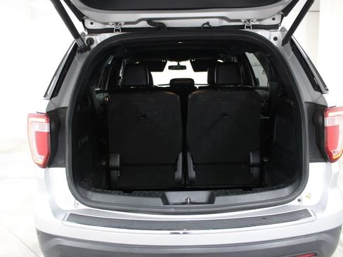 Used 2019 Ford Explorer Limited w/ Class III Trailer Tow Package image 27