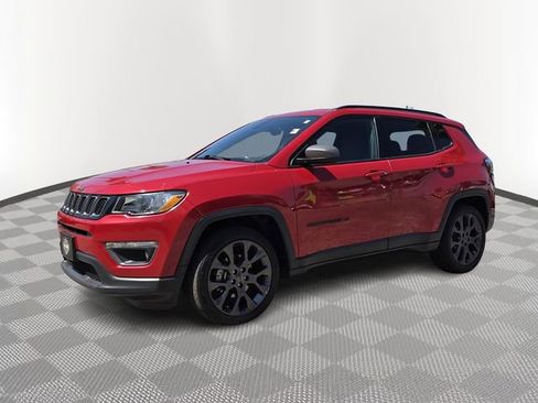 Certified 2021 Jeep Compass Latitude image 2