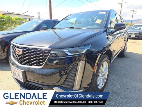 Used 2025 Cadillac XT6 Luxury FWD image 1