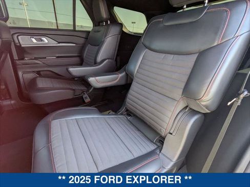 Used 2025 Ford Explorer ST-Line w/ Premium Package RWD image 21