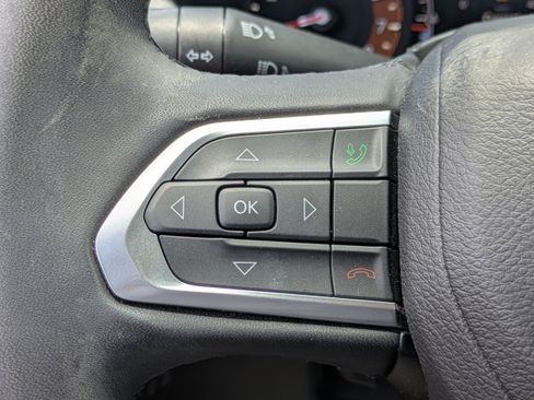 Used 2023 Jeep Compass Latitude AWD/4WD image 19