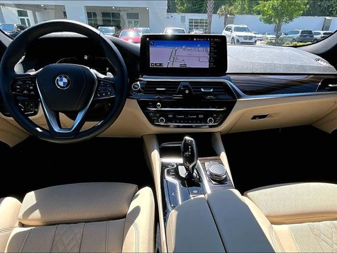 Certified 2023 BMW 530i w/ Premium Package RWD image 16