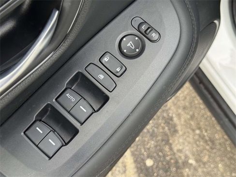 New 2026 Honda HR-V LX image 14