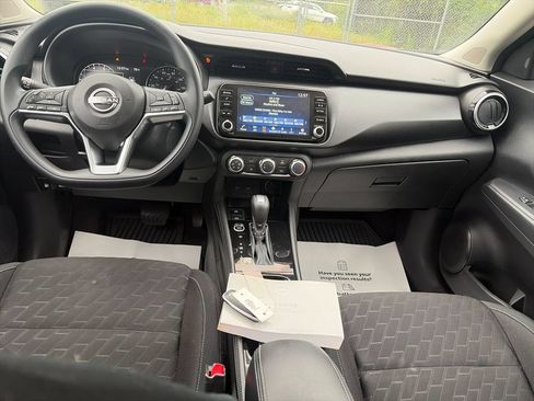 Used 2024 Nissan Kicks SV FWD image 16
