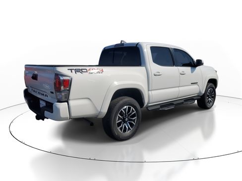 Used 2022 Toyota Tacoma TRD Sport image 6