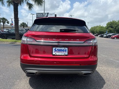 Used 2021 Lincoln Nautilus FWD w/ Equipment Group 101A image 4