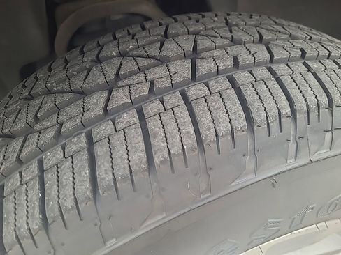 Used 2018 GMC Yukon SLT w/ Open Road Package image 27