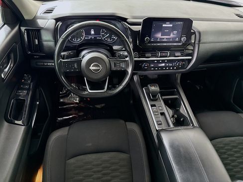 Used 2022 Nissan Pathfinder SV w/ SV Black Package FWD image 17
