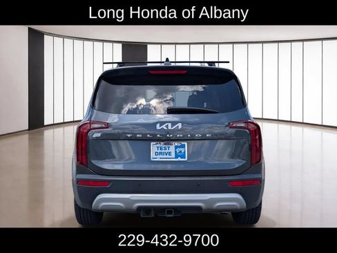 Used 2022 Kia Telluride LX FWD image 7