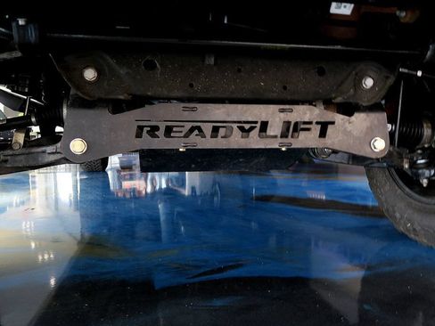 Used 2025 GMC Sierra 2500 AT4X AWD/4WD image 38