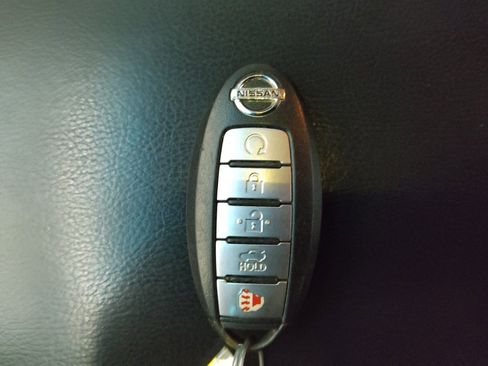 Used 2015 Nissan Altima 2.5 SV FWD image 32