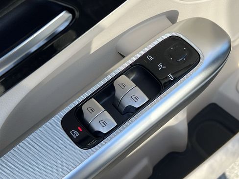 New 2026 Mercedes-Benz GLC 300 4MATIC image 13