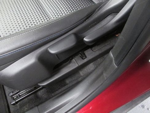 Used 2025 Chevrolet Trax LT w/ LT Convenience Package image 27