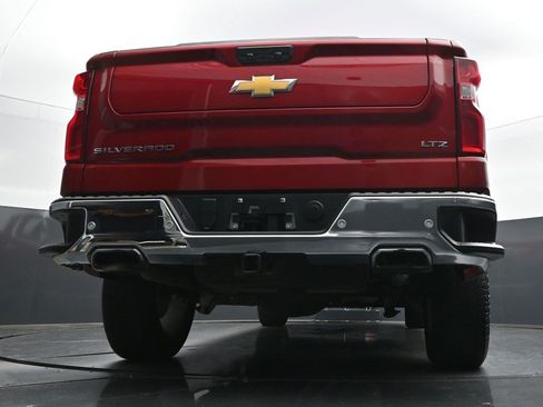 Used 2023 Chevrolet Silverado 1500 LTZ AWD/4WD image 25