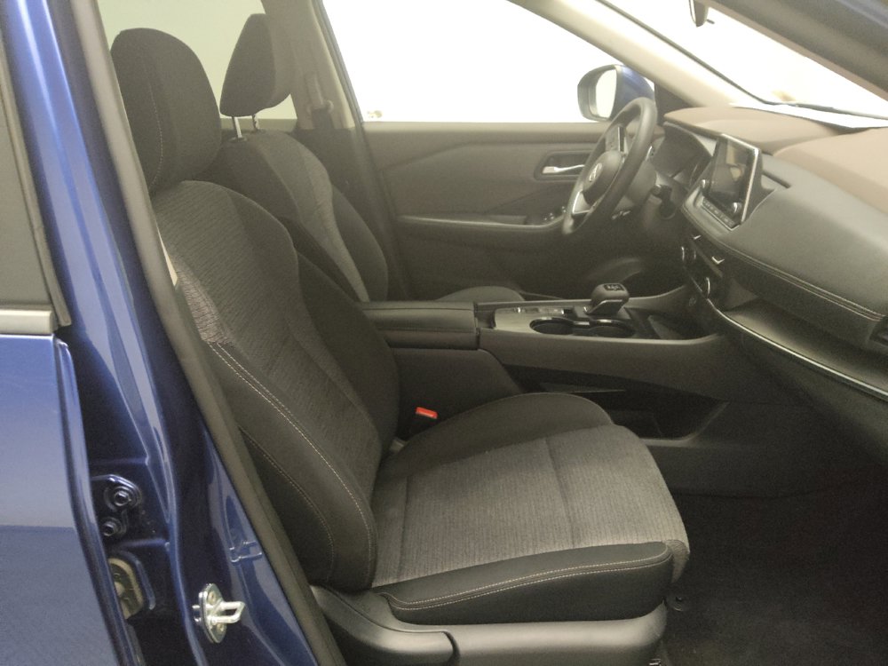 Used 2023 Nissan Rogue SV FWD image 21