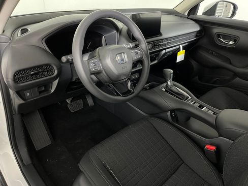 New 2026 Honda HR-V LX image 3