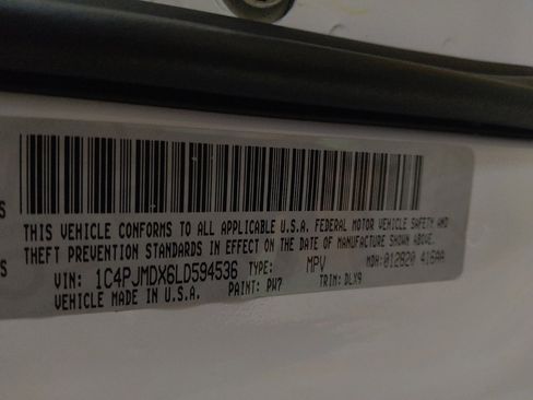 Used 2020 Jeep Cherokee Limited image 33