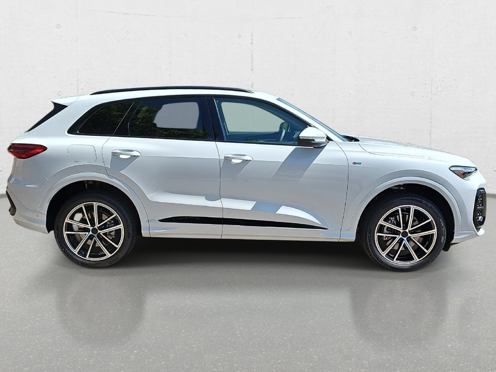 New 2026 Audi Q5 Premium AWD/4WD image 4