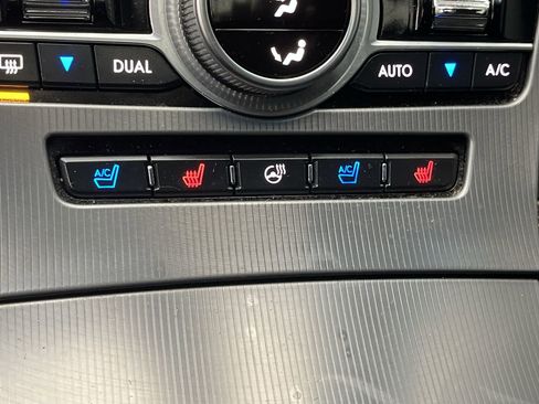 Used 2019 Lincoln MKZ Reserve image 24