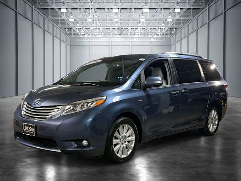 Used 2017 Toyota Sienna Limited Premium AWD/4WD image 1