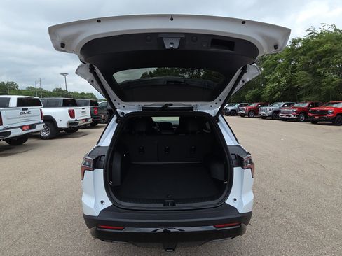 New 2026 Chevrolet Equinox RS AWD/4WD image 31