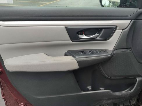 Used 2018 Honda CR-V LX image 15