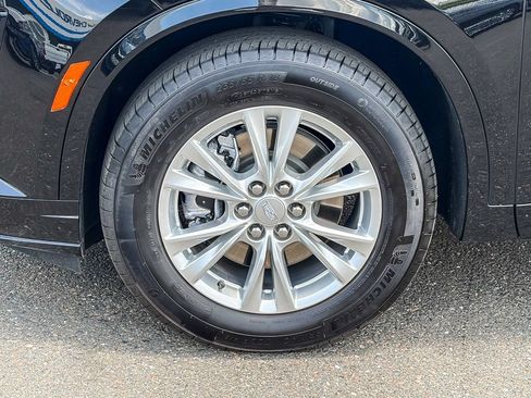 Certified 2025 Cadillac XT6 Luxury FWD image 10