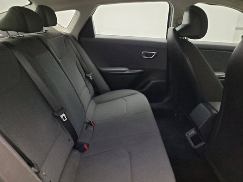 Used 2025 Kia K4 FWD image 19