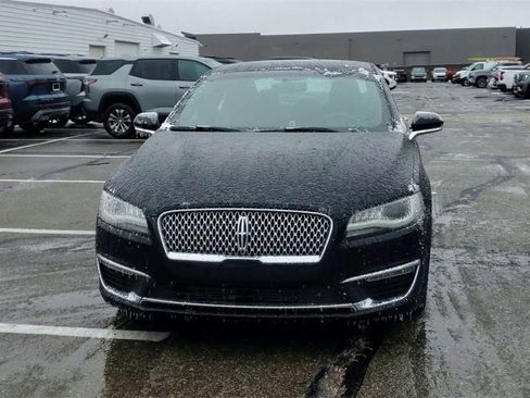 Used 2017 Lincoln MKZ Premiere image 3