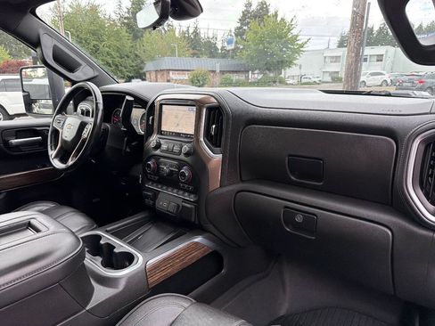 Used 2021 Chevrolet Silverado 2500 High Country w/ Z71 Off-Road Package AWD/4WD image 5