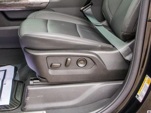 Used 2025 Chevrolet Silverado 1500 LTZ AWD/4WD image 27