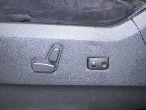 Used 2016 Dodge Grand Caravan SXT w/ Rear Park Assist Package FWD image 14