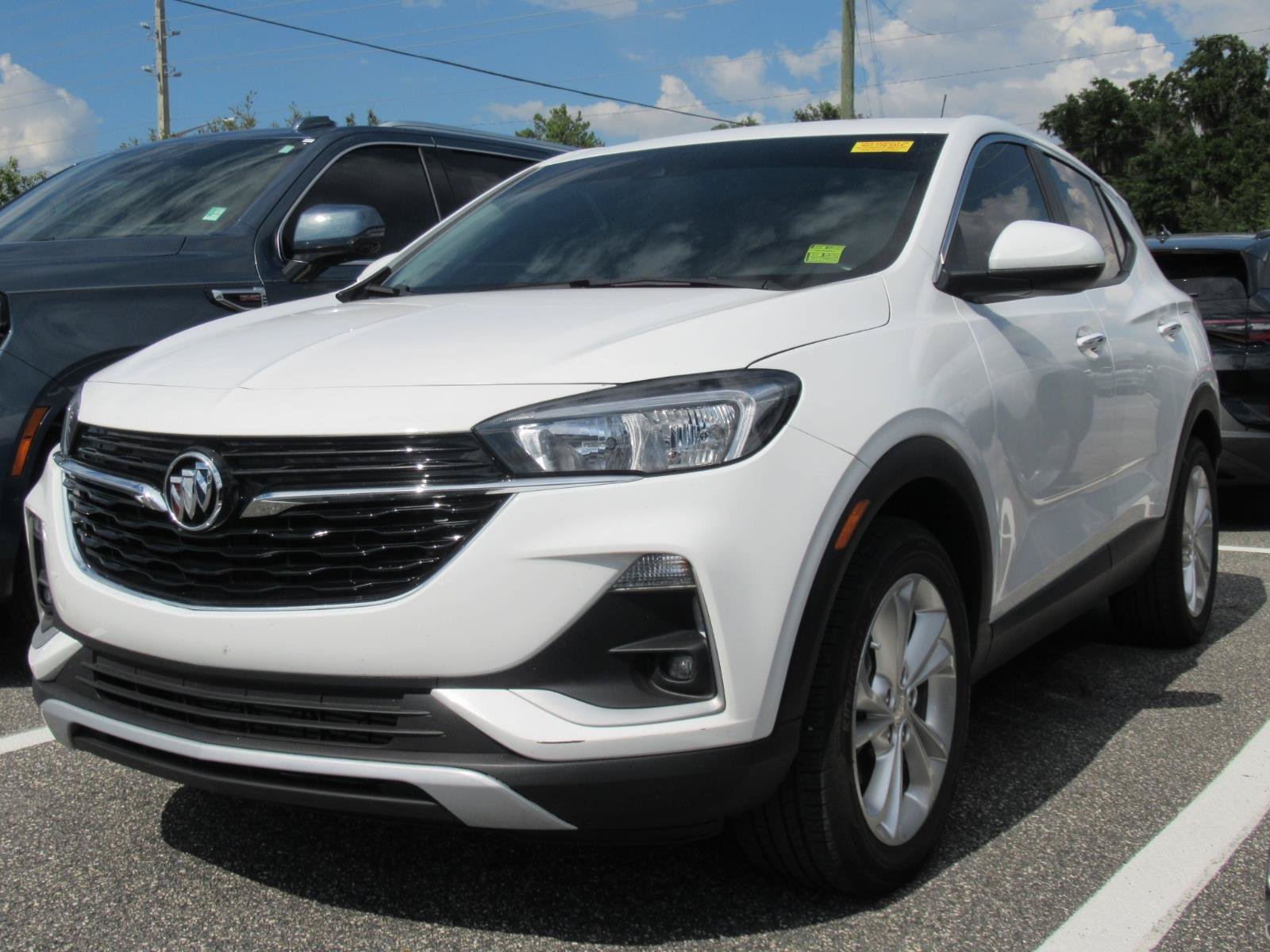 Used 2022 Buick Encore GX Preferred w/ Cold Weather Comfort Package FWD image 2
