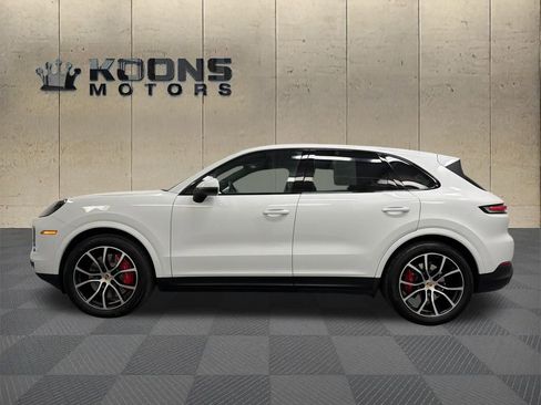 Used 2024 Porsche Cayenne S image 6