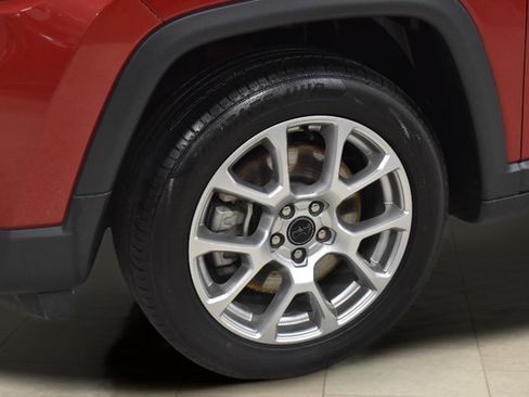 Used 2025 Jeep Compass Limited AWD/4WD image 35