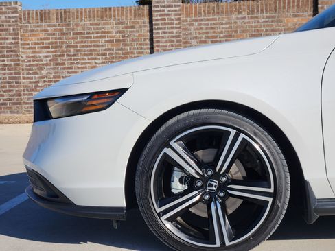 Certified 2025 Honda Accord Sport image 10