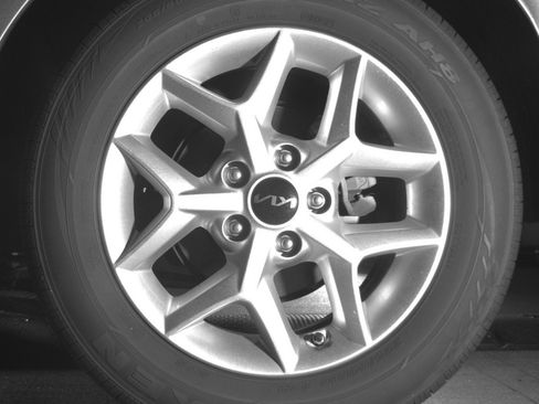 Used 2025 Kia Soul LX w/ LX Technology Package FWD image 14