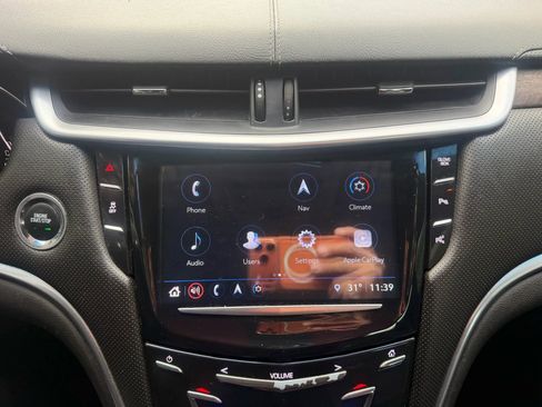 Used 2019 Cadillac XTS Luxury image 24