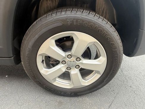 Used 2019 Jeep Compass Latitude AWD/4WD image 11