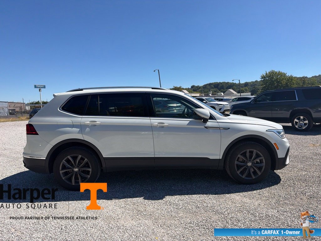 Used 2023 Volkswagen Tiguan SE w/ Panoramic Sunroof Package AWD/4WD image 6
