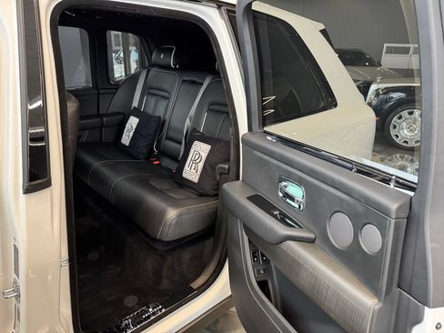 Used 2020 Rolls-Royce Cullinan image 61