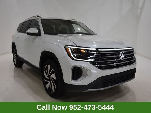 Used 2025 Volkswagen Atlas SEL AWD/4WD image 1