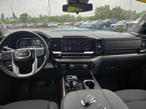 Certified 2023 GMC Sierra 1500 Elevation w/ X31 Off-Road Package AWD/4WD image 11
