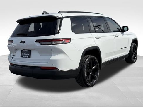 Used 2023 Jeep Grand Cherokee L Laredo AWD/4WD image 26
