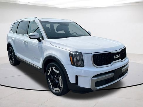 Certified 2023 Kia Telluride EX w/ EX Captain's Chair Package AWD/4WD image 1