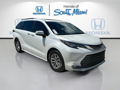 Used 2022 Toyota Sienna XLE